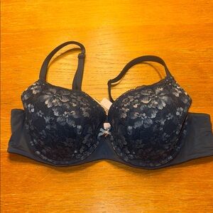 Victoria's Secret Midnight Floral Lace Bra